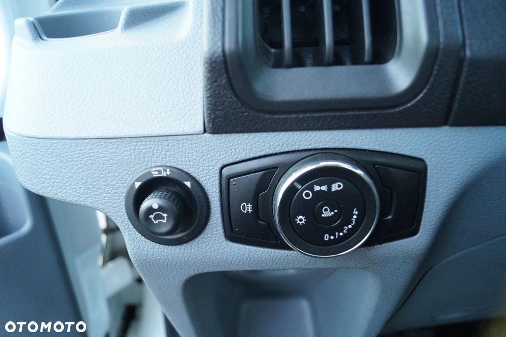Ford TRANSIT - 26