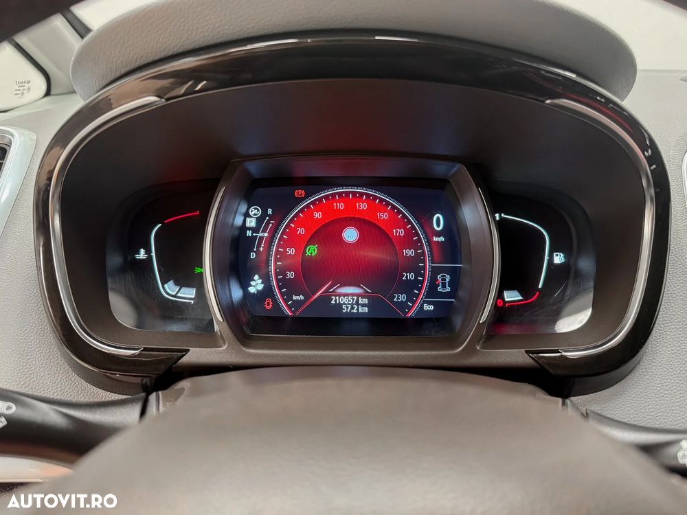 RENAULT Espace 2016 — imagine 27