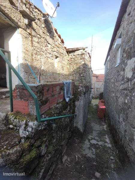 Moradia T3 para Reconstrução Cepões Lamego - Grande imagem: 5/12
