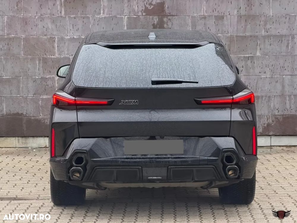 BMW XM 50e - 12