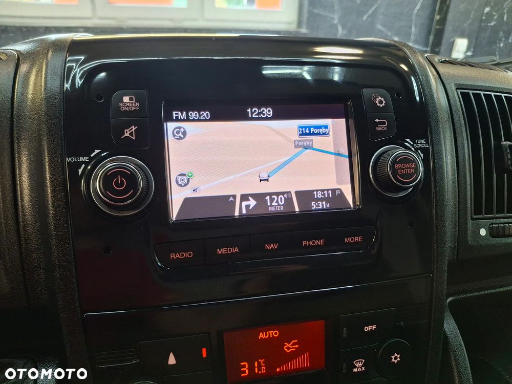 Peugeot Boxer 2020 Rok Furgon VAN L2H2 Kamera Cofania Nawigacja Fabryczna TomTom Światła LED Klimatyzacja Automatyczna Tempomat Niski Przebieg - 25