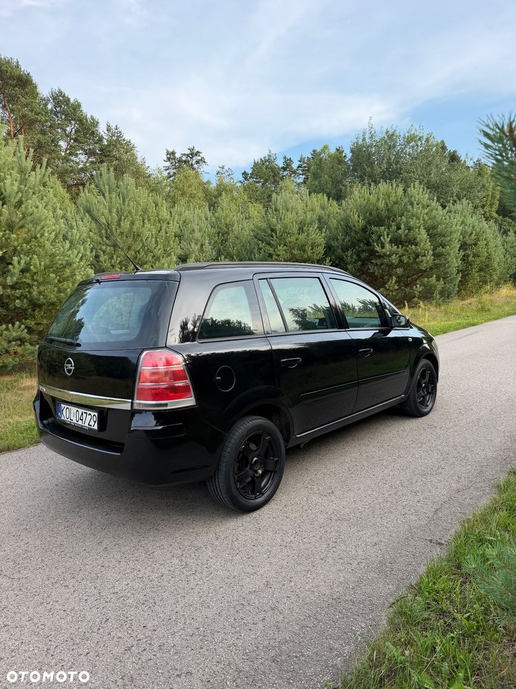 Opel Zafira 1.6 16V Comfort - 4