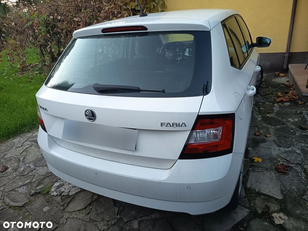 Skoda Fabia 1.2 TSI Active - 11