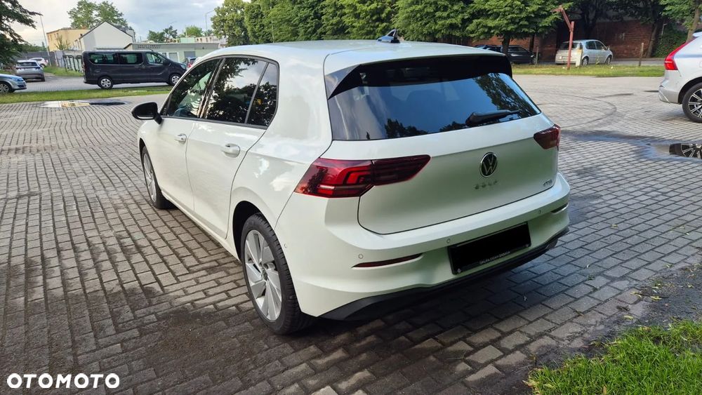 Volkswagen Golf - 10