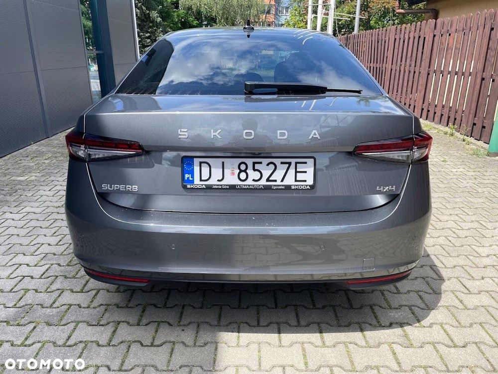 Skoda Superb 2.0 TDI SCR 4x4 Edition 130 DSG - 5
