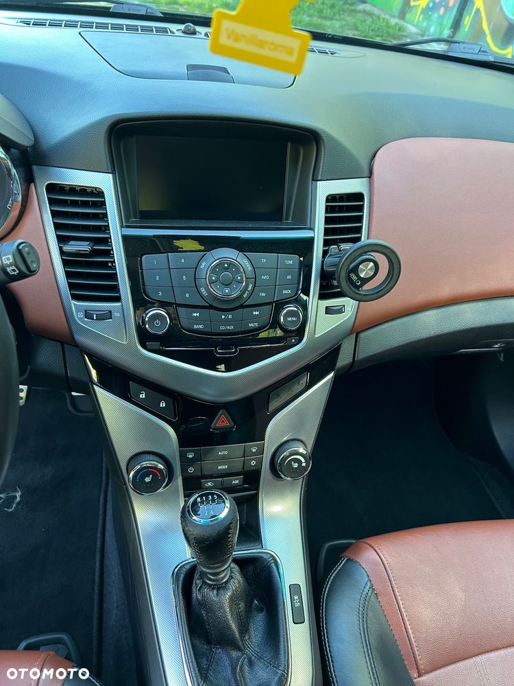 Chevrolet Cruze - 13
