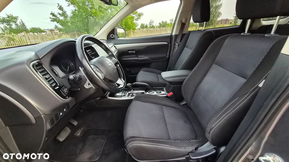 Mitsubishi Outlander 2.0 Intense 2WD CVT - 12
