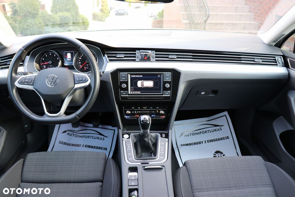 Volkswagen Passat 1.5 TSI EVO Business - 10
