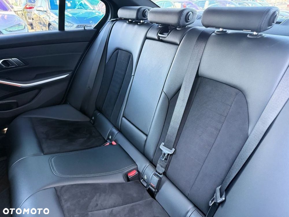 BMW Seria 3 320i GPF M Sport - 19
