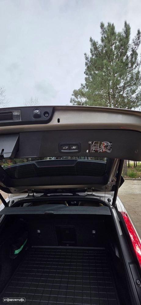 Volvo XC 40 1.5 T5 PHEV Inscription - 26