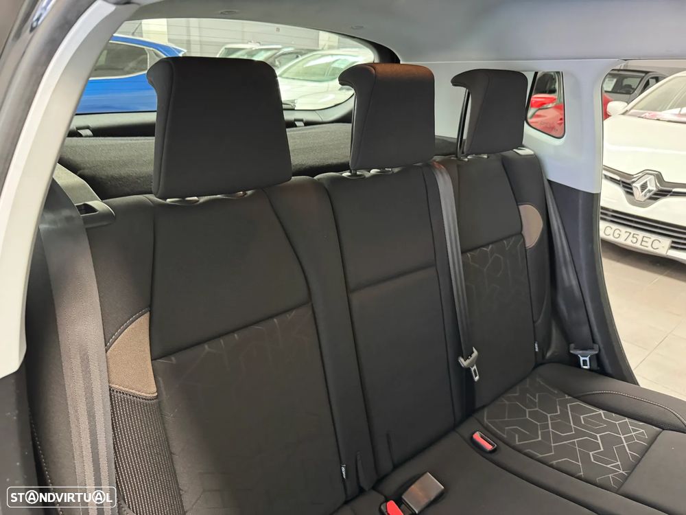 Peugeot 2008 1.4 HDi Access - 21
