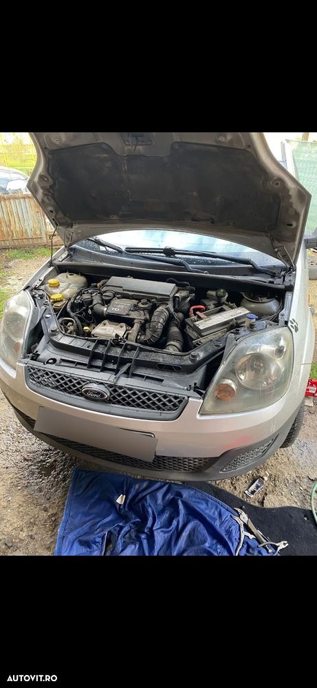 Ford Fiesta 1.4 TDCI Comfort - 9