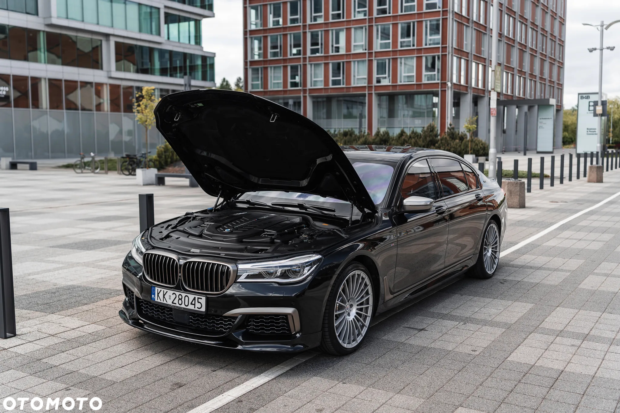 BMW Seria 7 M760Li xDrive - 13