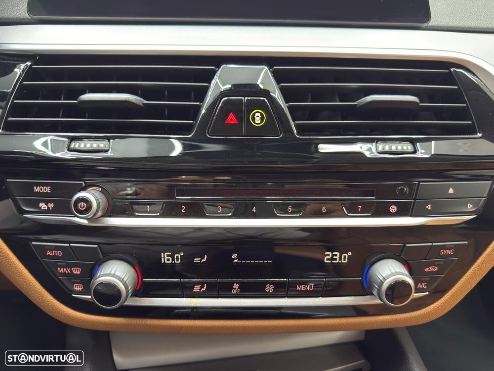 BMW 520 d Line Luxury Auto - 34