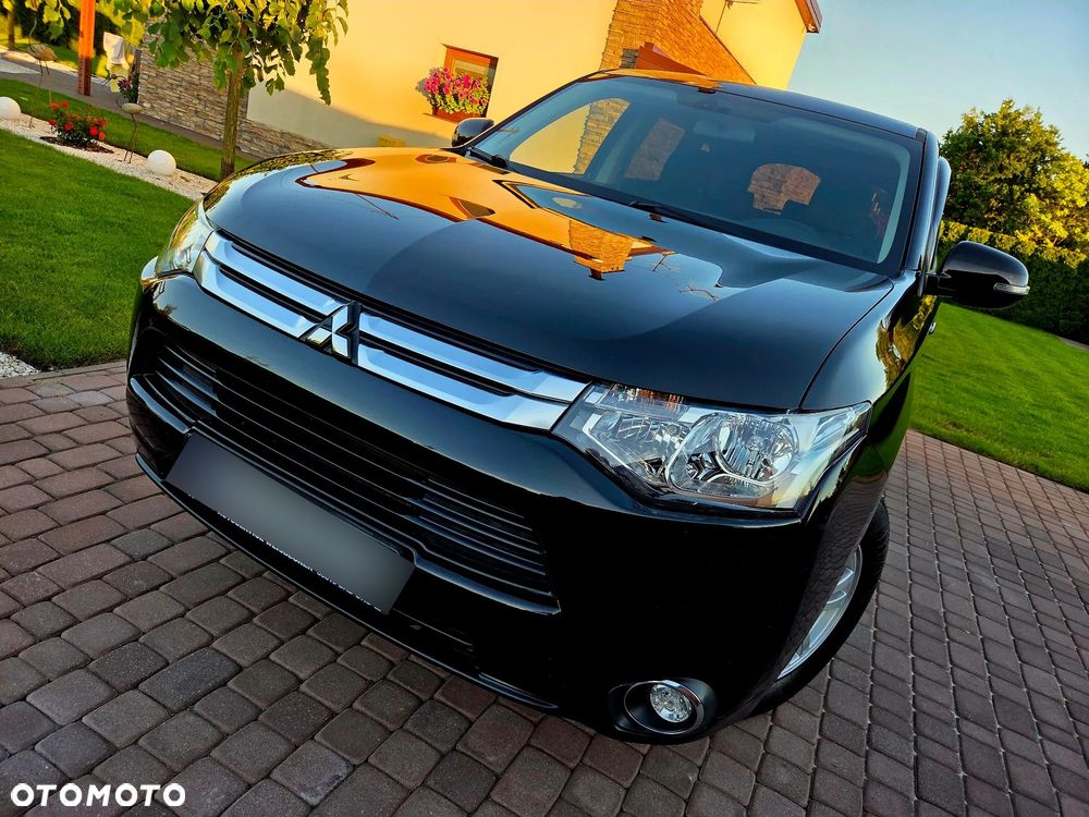 Mitsubishi Outlander - 1