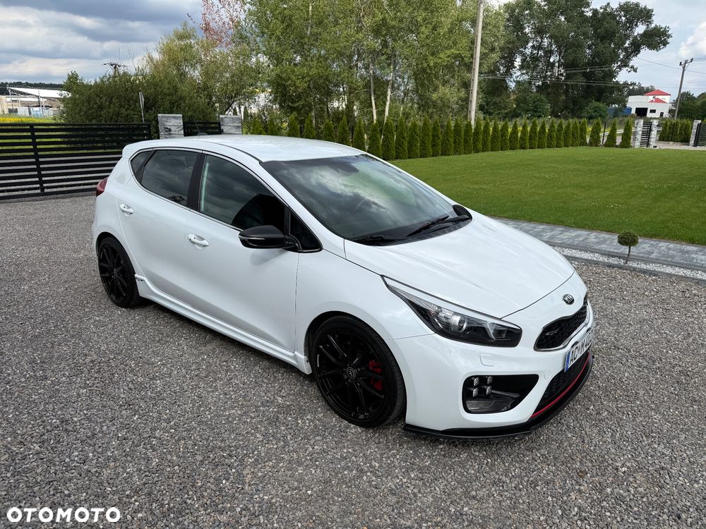 Kia Ceed 1.6 T-GDI GT-Track - 12