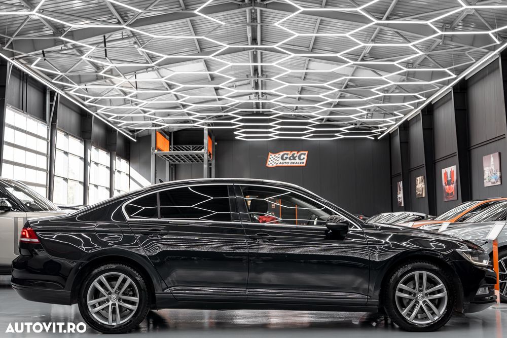 Volkswagen Passat 2.0 TDI DSG Comfortline - 27