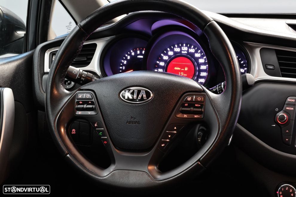 Kia Ceed SW 1.6 CRDi Nav Line - 18
