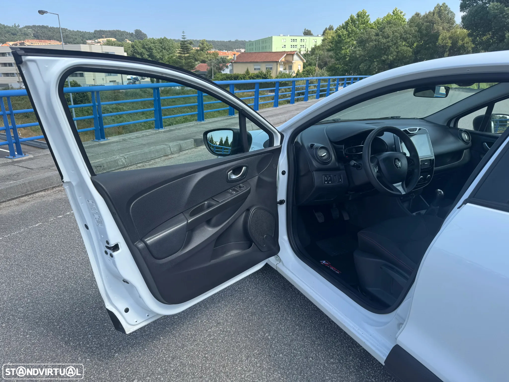 Renault Clio 1.5 dCi Comfort - 9