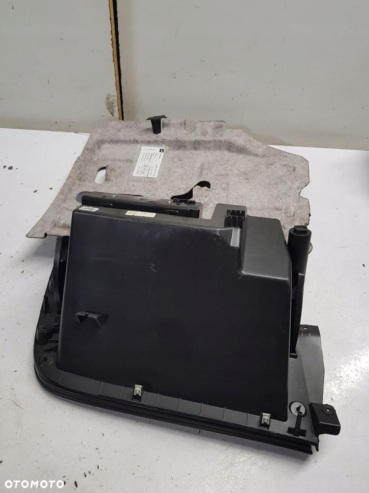 zmieniarka płyt CD schowek Opel Astra K - 9