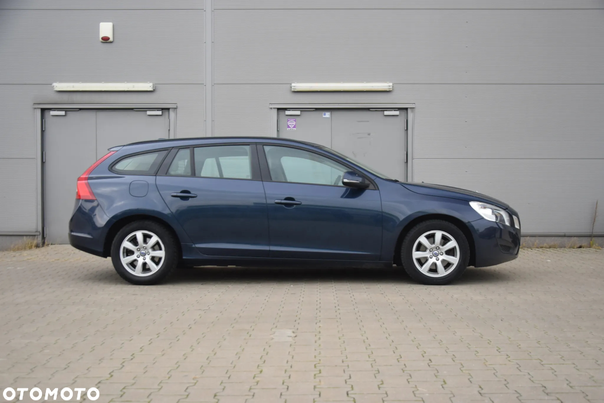 Volvo V60 D3 Summum - 10