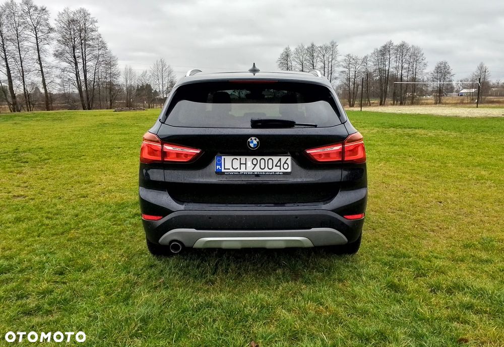 BMW X1 sDrive18d Sport Line - 4