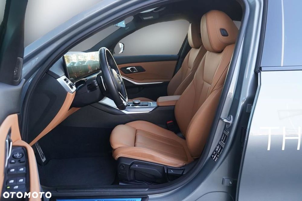 BMW Seria 3 320i xDrive M Sport sport - 13