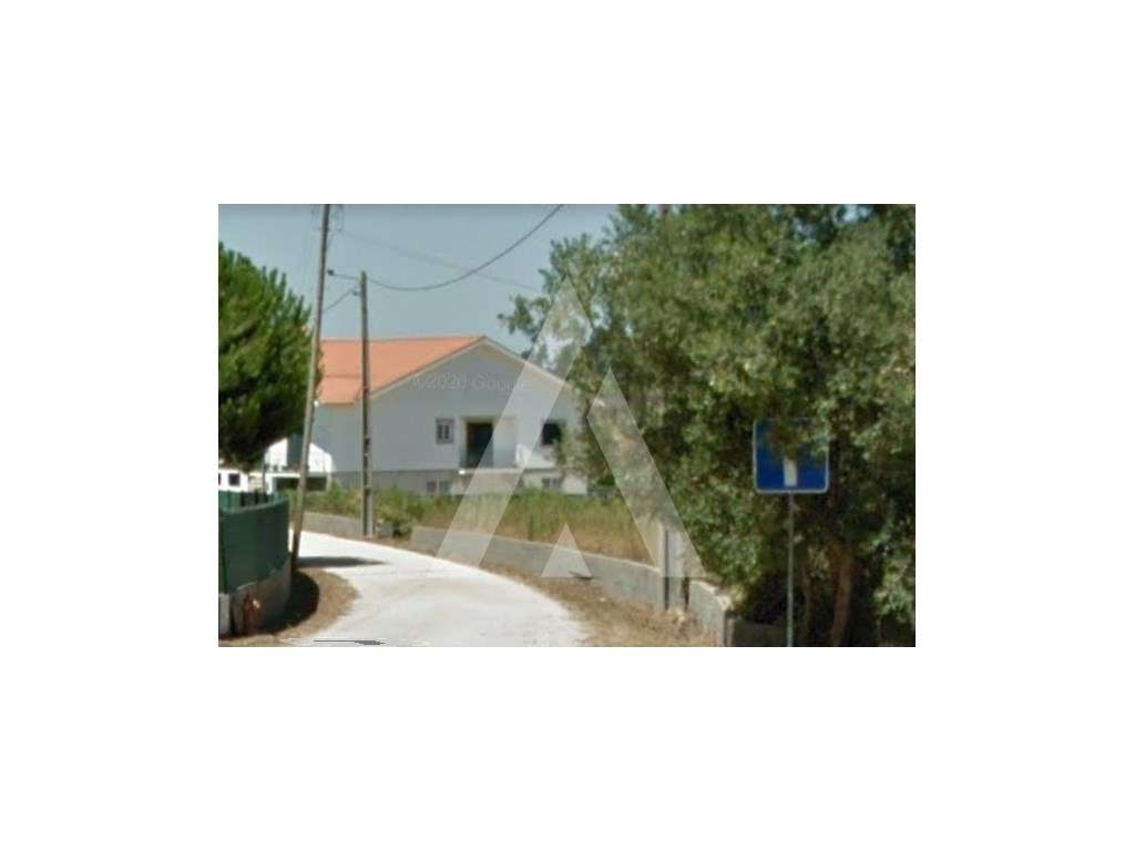 Terreno para construção, de moradia, em zona habitacional e próxima... - Grande imagem: 3/8