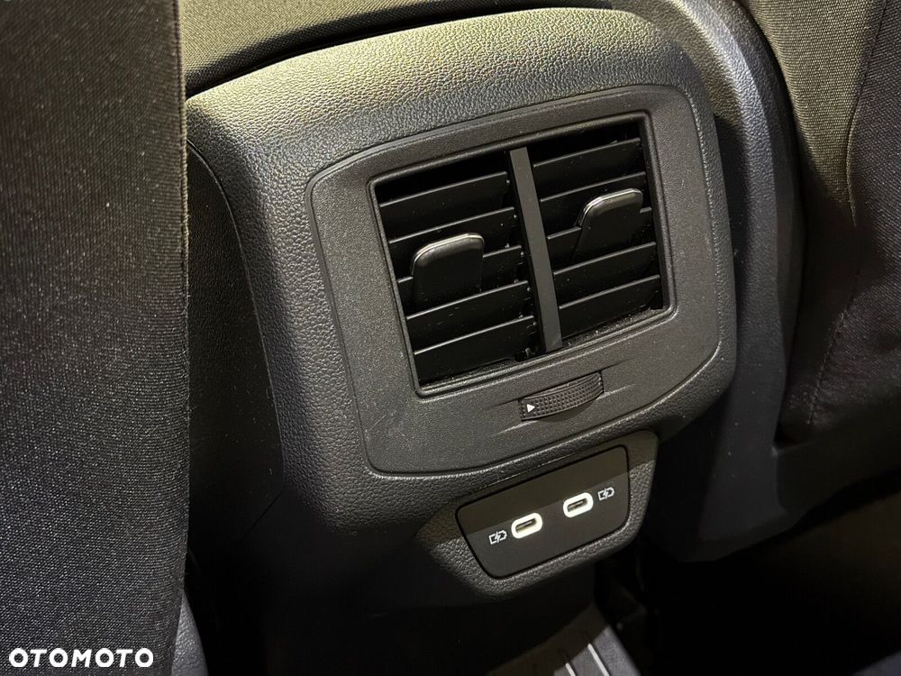 Volkswagen T-Roc 1.5 TSI ACT Premium DSG - 28