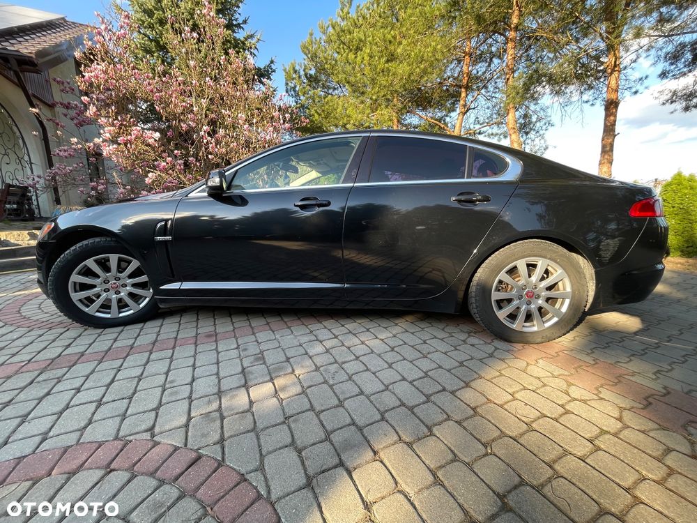 Jaguar XF 2.7 V6 Luxury - 6