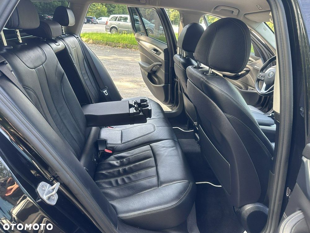 BMW Seria 5 520d Luxury Line sport - 24