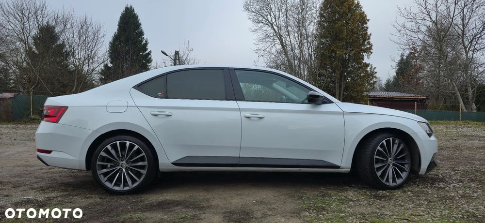 Skoda Superb 2.0 TDI Style DSG - 22