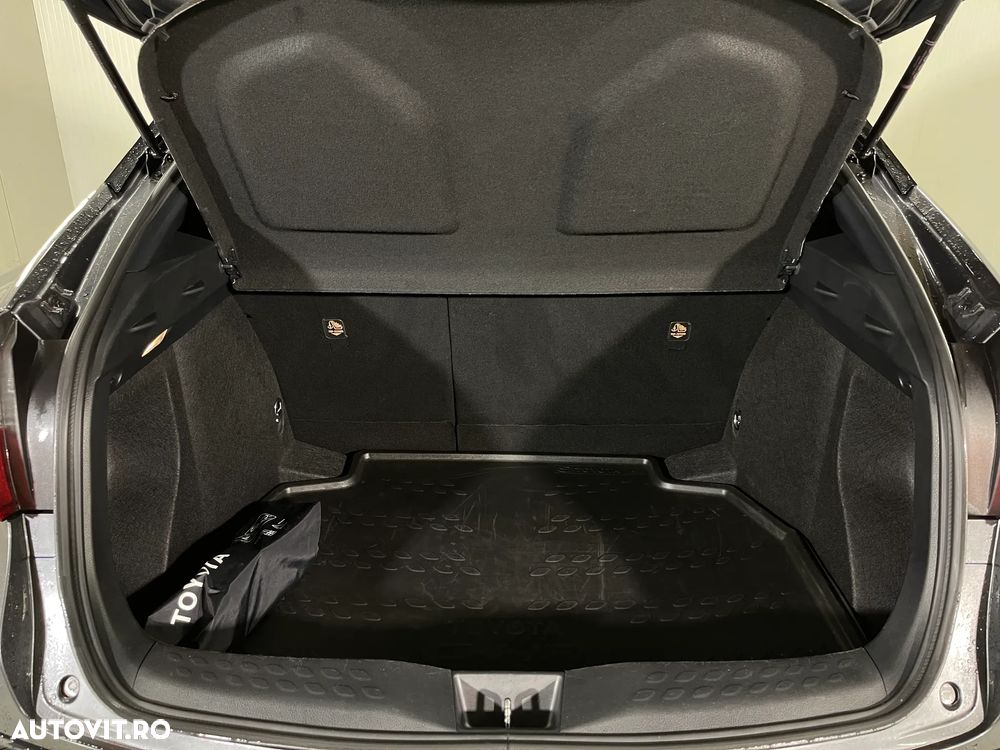 Toyota C-HR 1.8 HSD 4x2 CVT C-enter - 11
