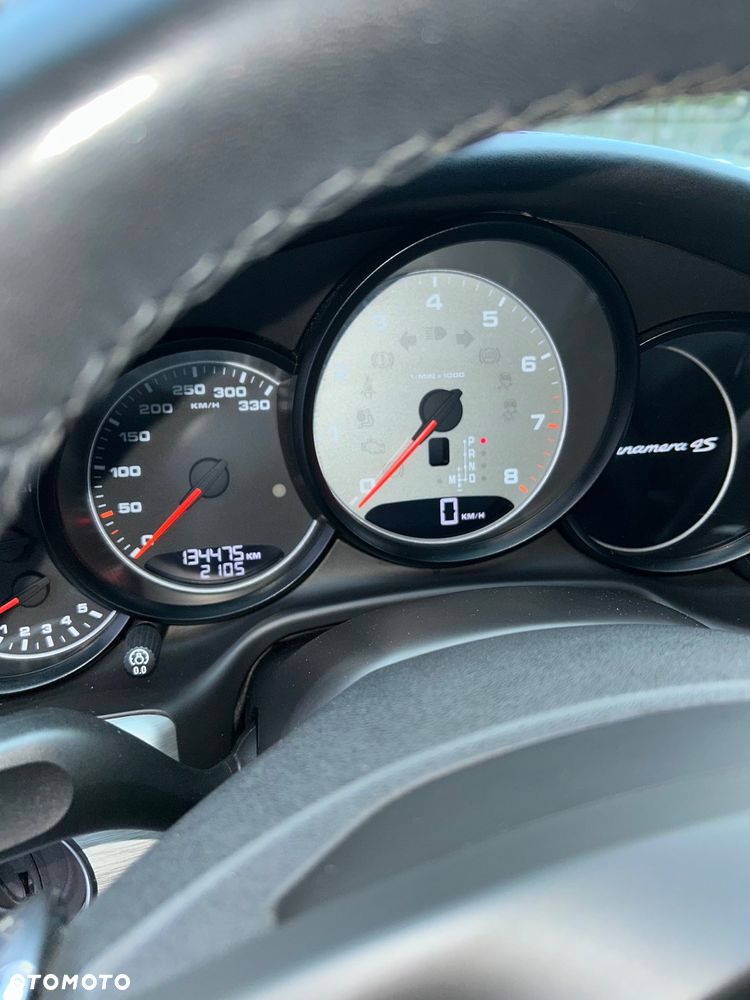 Porsche Panamera 4S PDK - 8