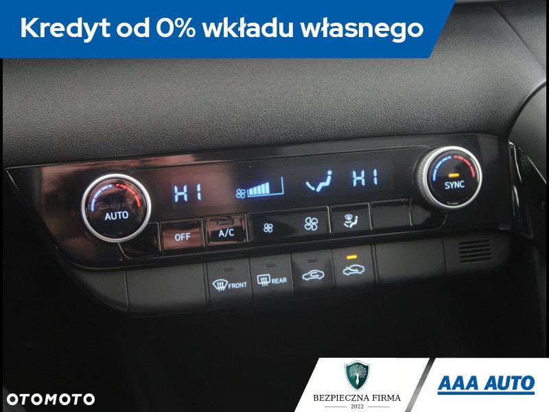 Hyundai Elantra - 14