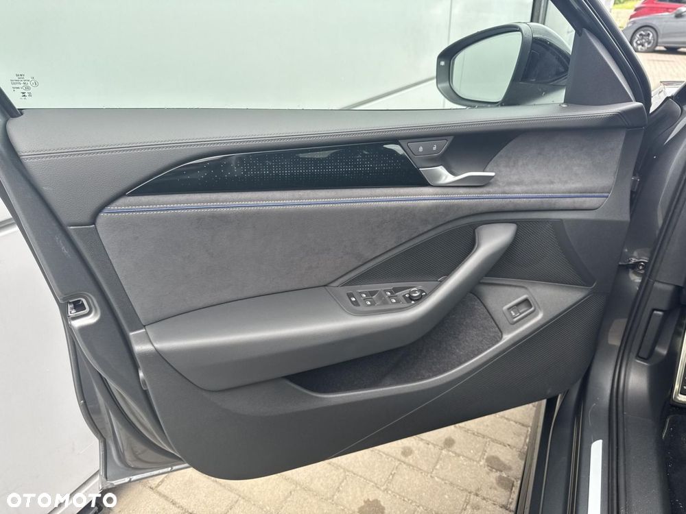 Volkswagen Passat - 13