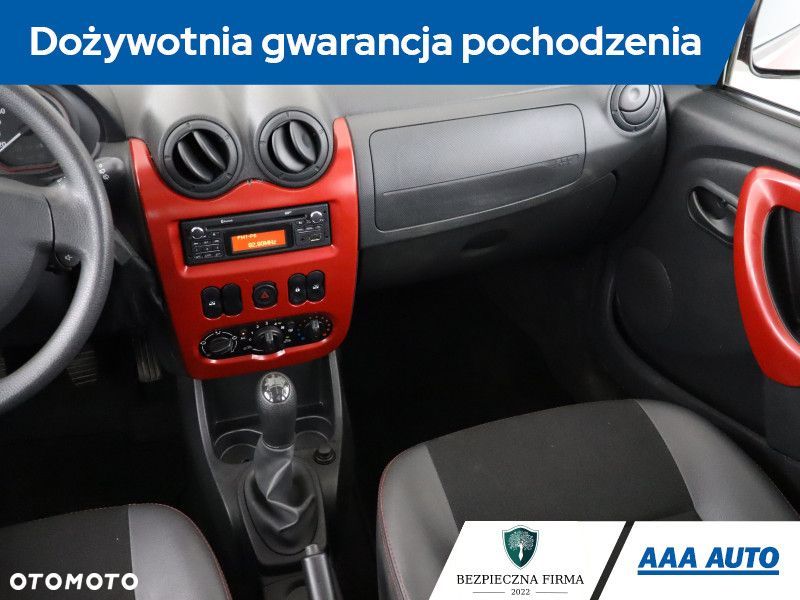 Dacia Sandero - 10