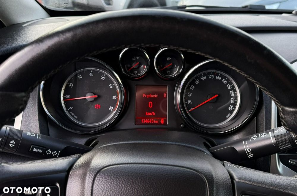 Opel Astra 1.4 Turbo 150 Jahre - 26
