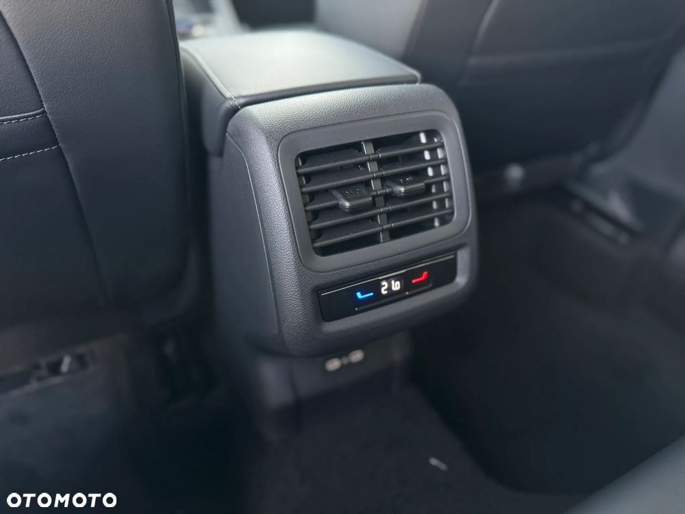 Volkswagen T-Roc 1.5 TSI HEV Style - 23