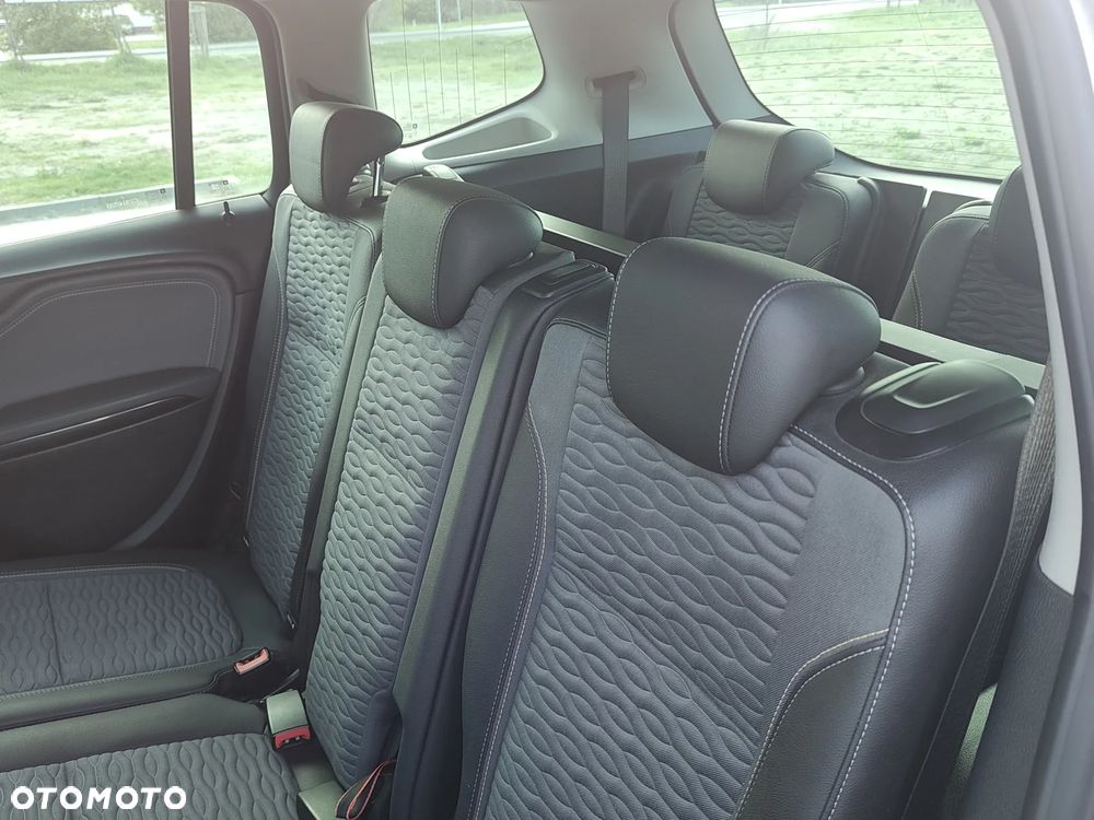 Opel Zafira - 12