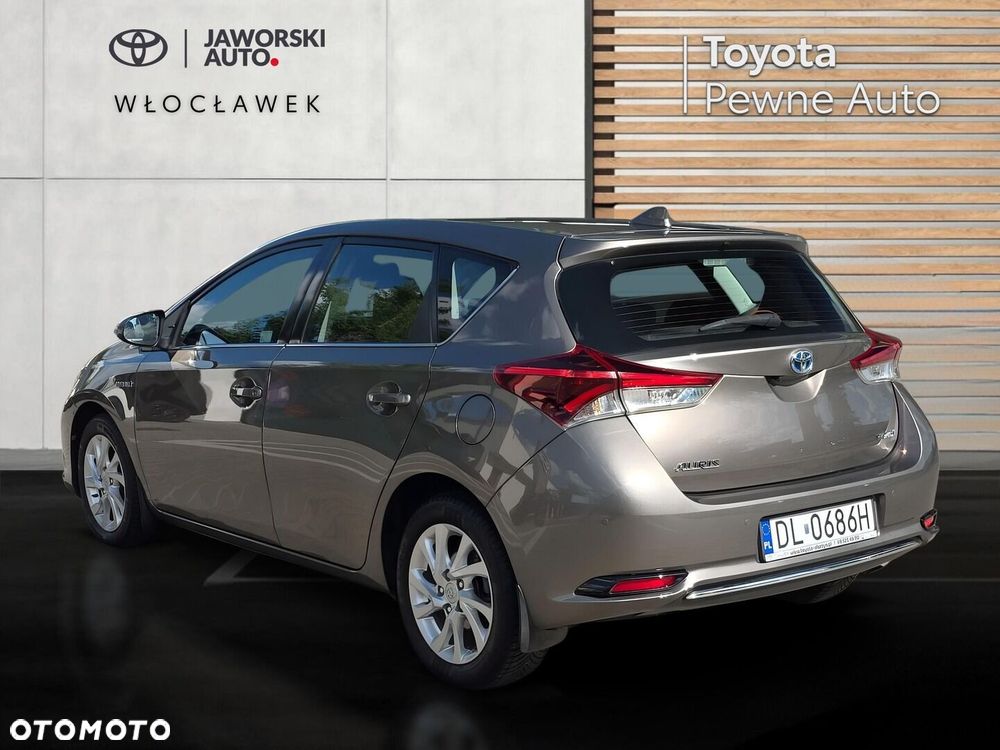 Toyota Auris Hybrid 135 Premium - 3