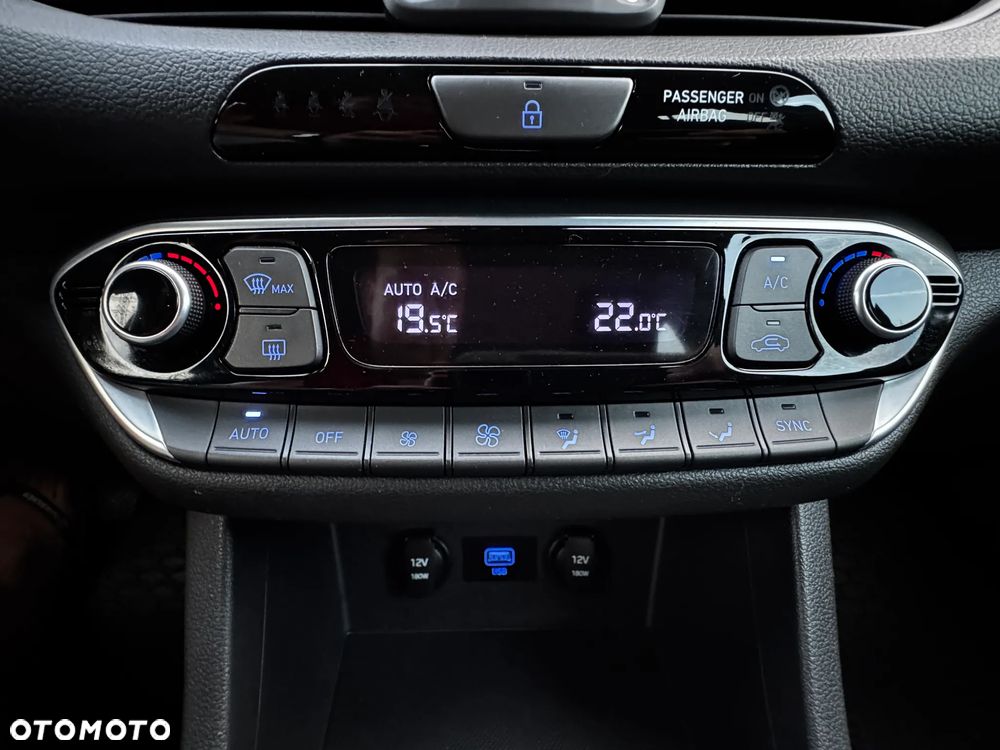 Hyundai i30 1.5 DPI Smart - 14