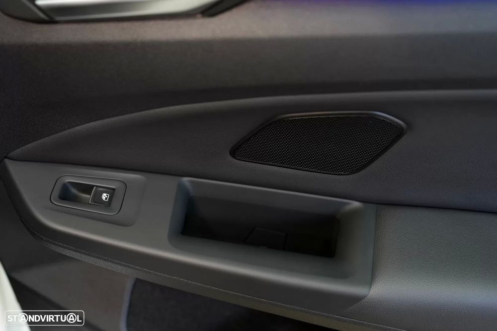 VW Golf 2.0 TDI GTD DSG - 32