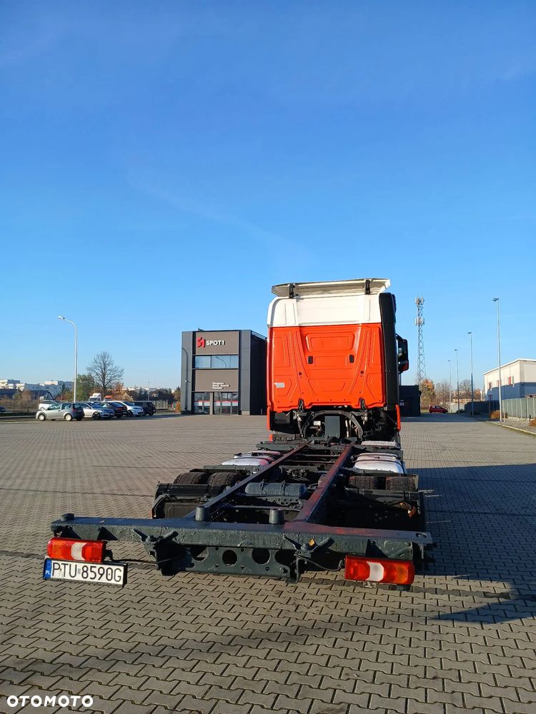 Mercedes-Benz Actros - 2