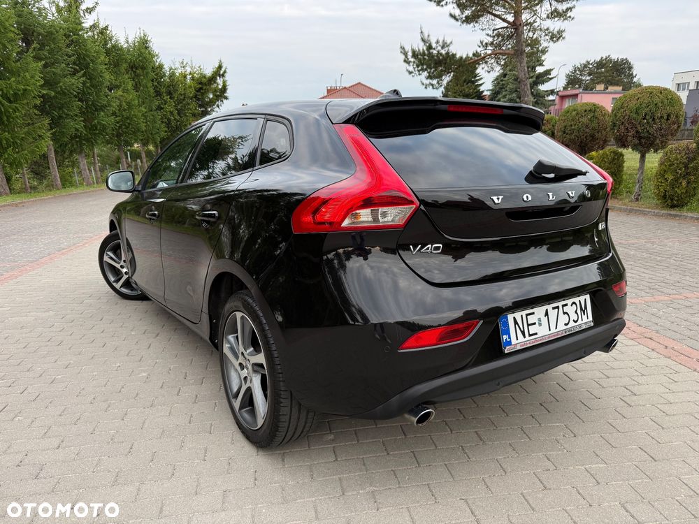 Volvo V40 D3 Momentum - 2
