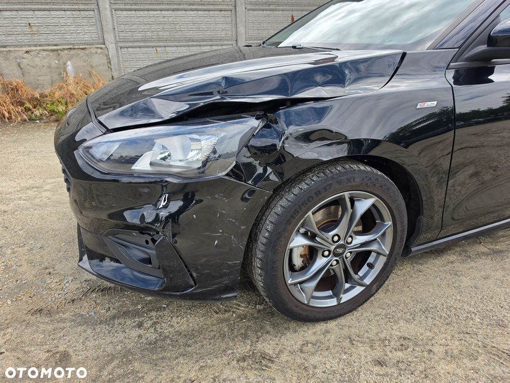 Ford Focus 1.0 EcoBoost STart-Stopp-System ST-LINE X - 19