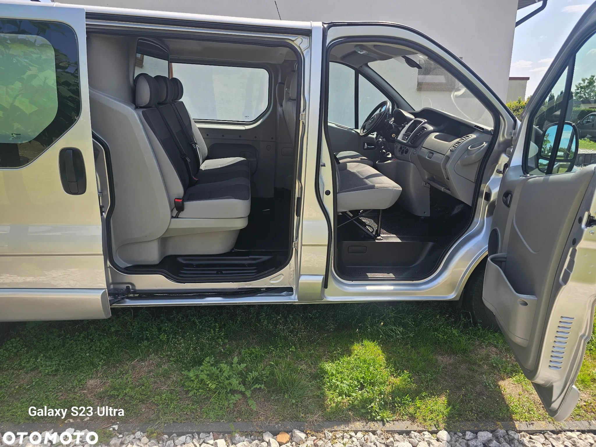 Opel Vivaro - 11