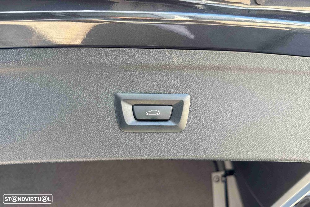 BMW iX xDrive 40 Pack Desportivo - 10