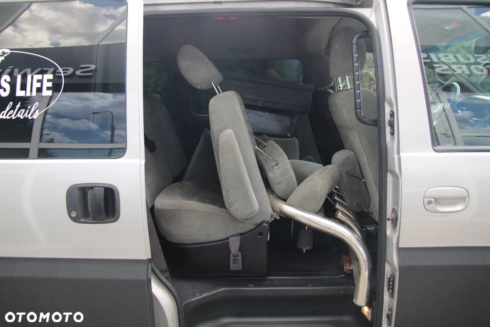 Hyundai H-1 Starex - 13