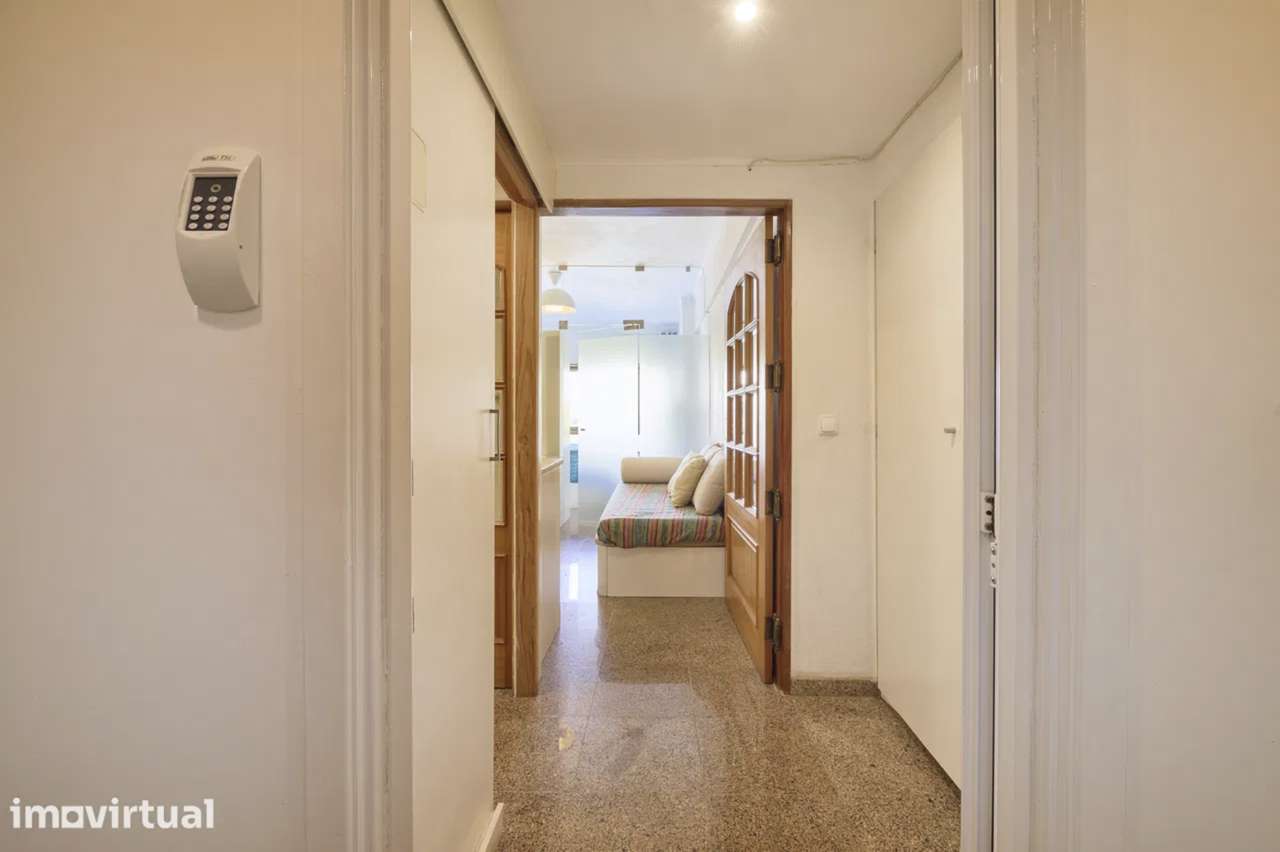 T1+ 1 LOFT c/ quarto casal +sala c/ cama individual em Zona Nobre - Grande imagem: 2/23